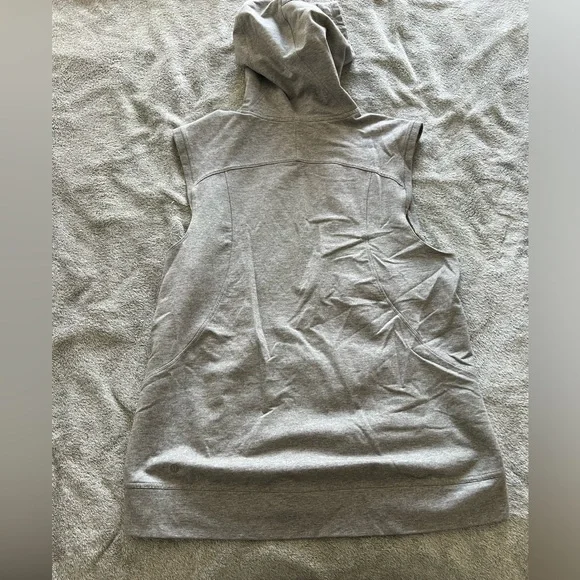 Lululemon Hooded Pullover Vest - Picture 5 of 5